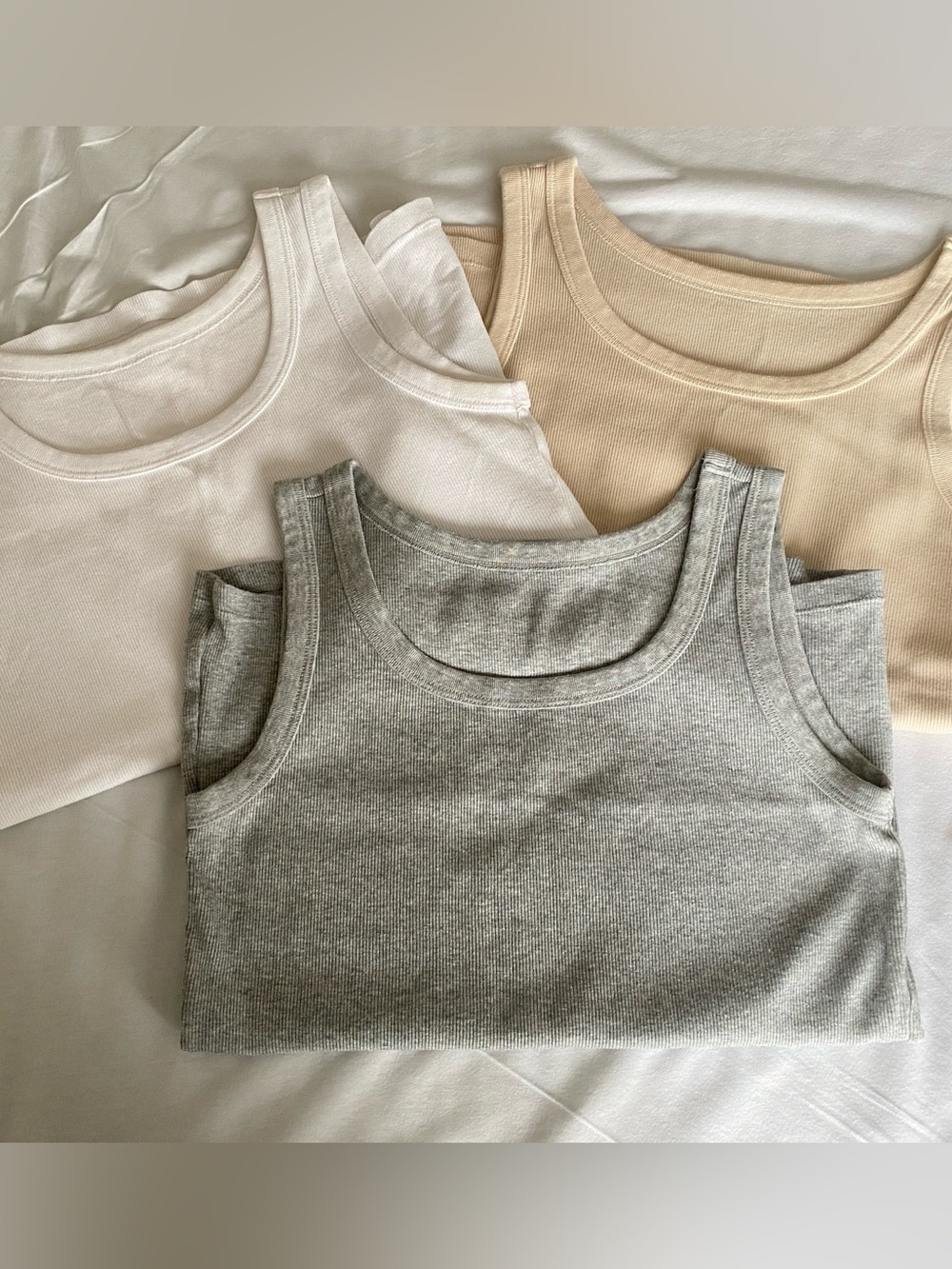 3 * Uniqlo Ribbed Tank Top
